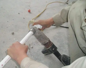 白玉漏水维修电话